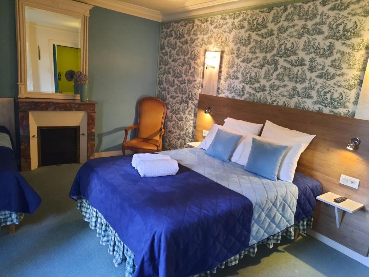 Hotel De La Barbacane Tiffauges Екстериор снимка