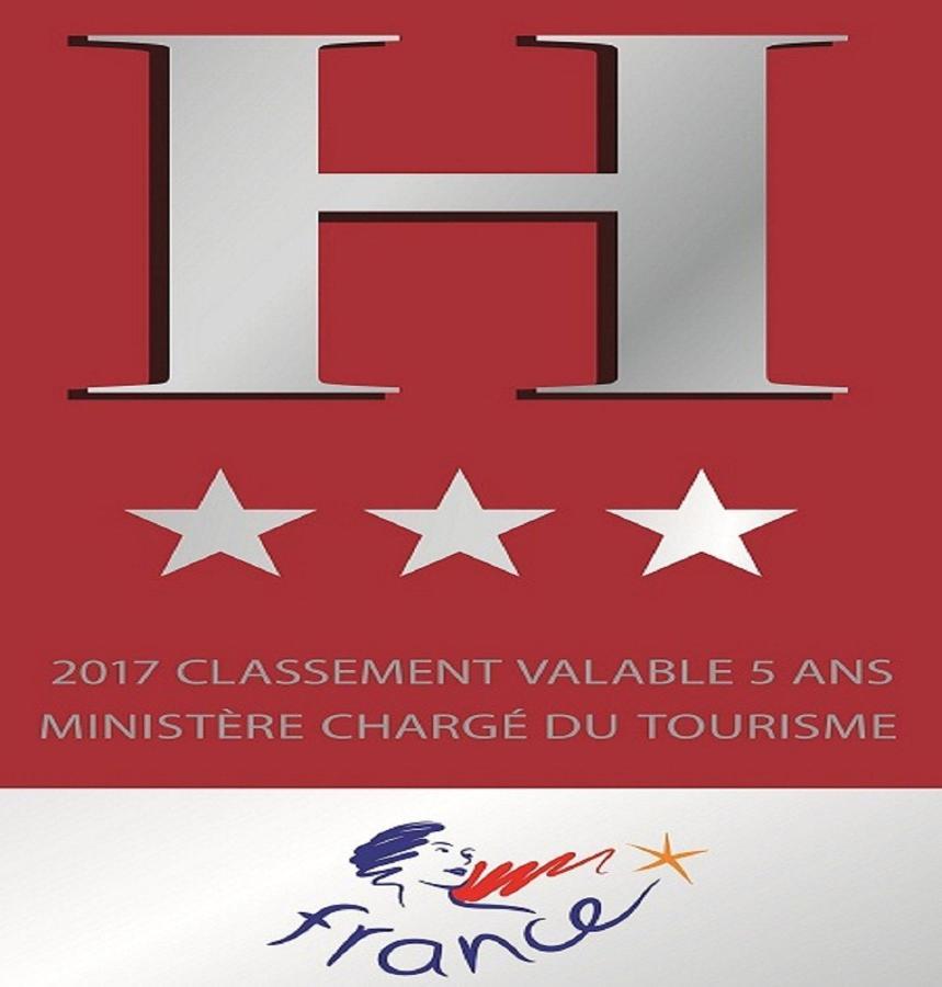 Hotel De La Barbacane Tiffauges Екстериор снимка